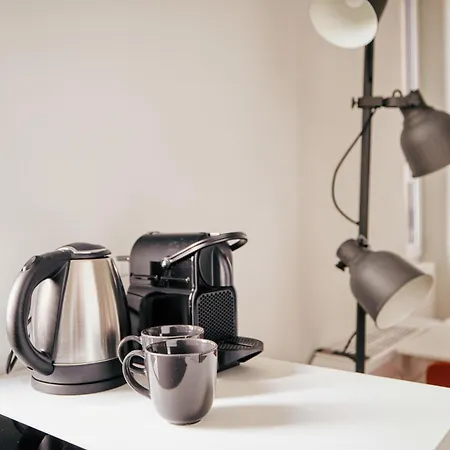Modern And Strategic 1-br Flat A - Station Lägenhet
