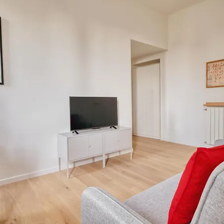 Just Urban - Modern And Strategic 1-br Flat A - Station Милан