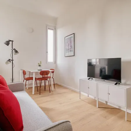 Just Urban - Modern And Strategic 1-br Flat A - Station Апартаменты Милан